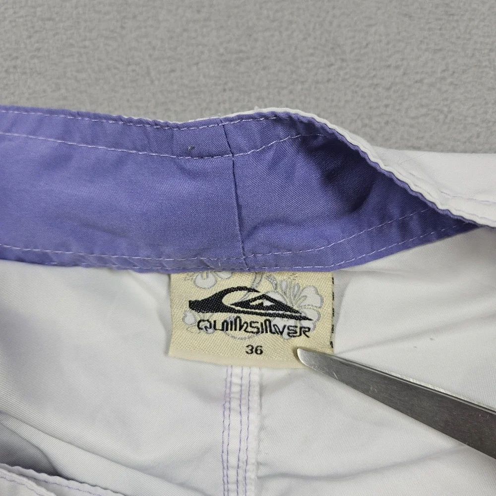 Vintage Quiksilver Board Shorts Mens Size 36 White Graphic Surf Swim Trunks Y2K